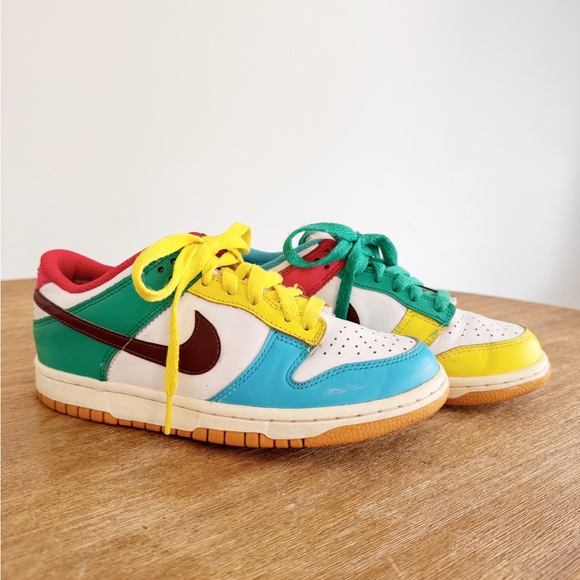 Nike Other - Nike dunks low-se free 99 youth 5
